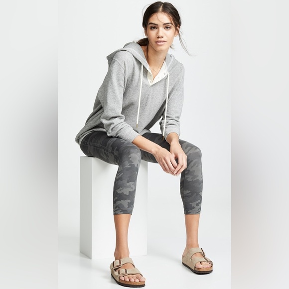 Spanx cropped leggings (XS) - Picture 3 of 13